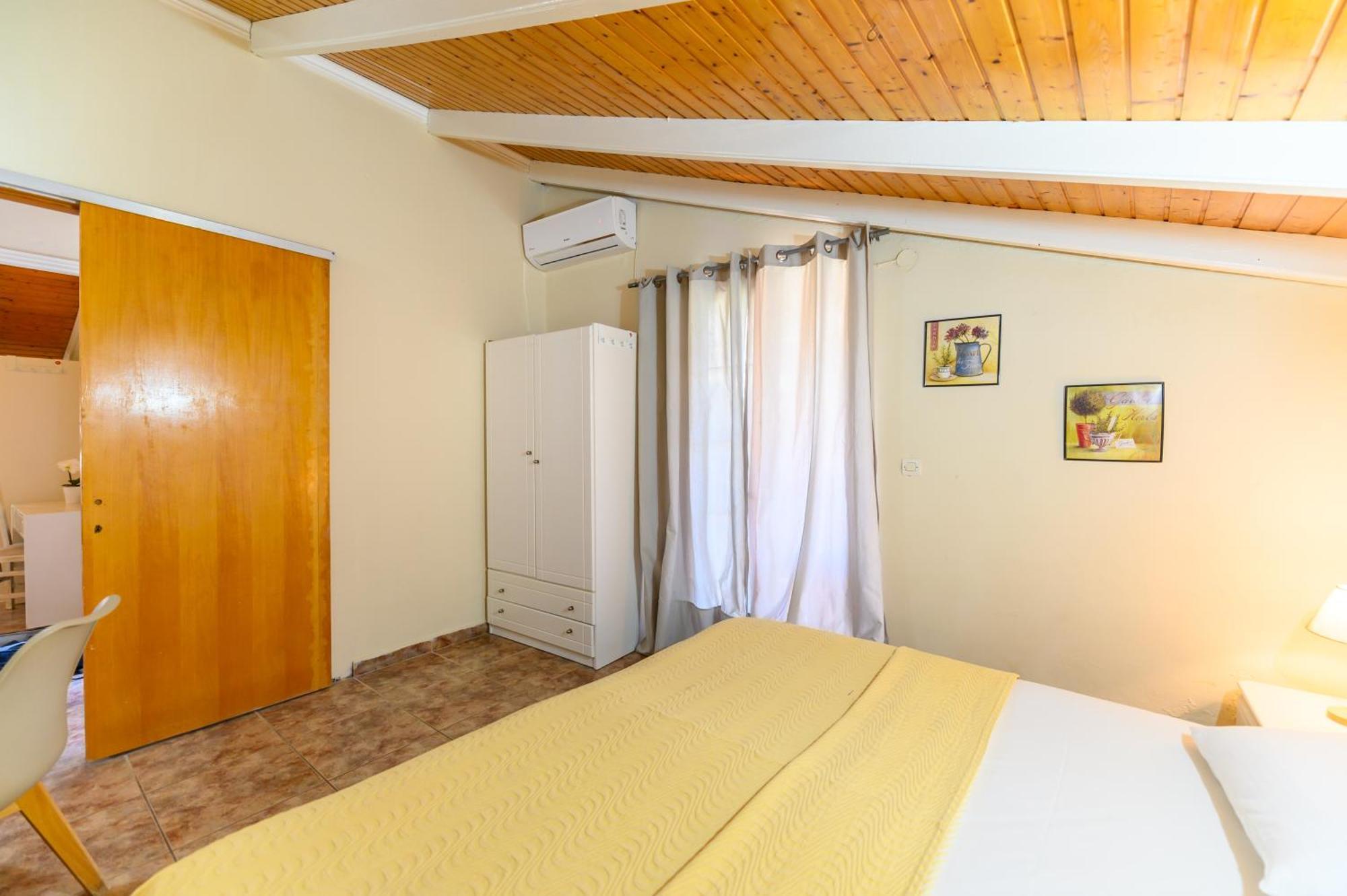 Apartment Louiza Agios Gordios (Corfu)